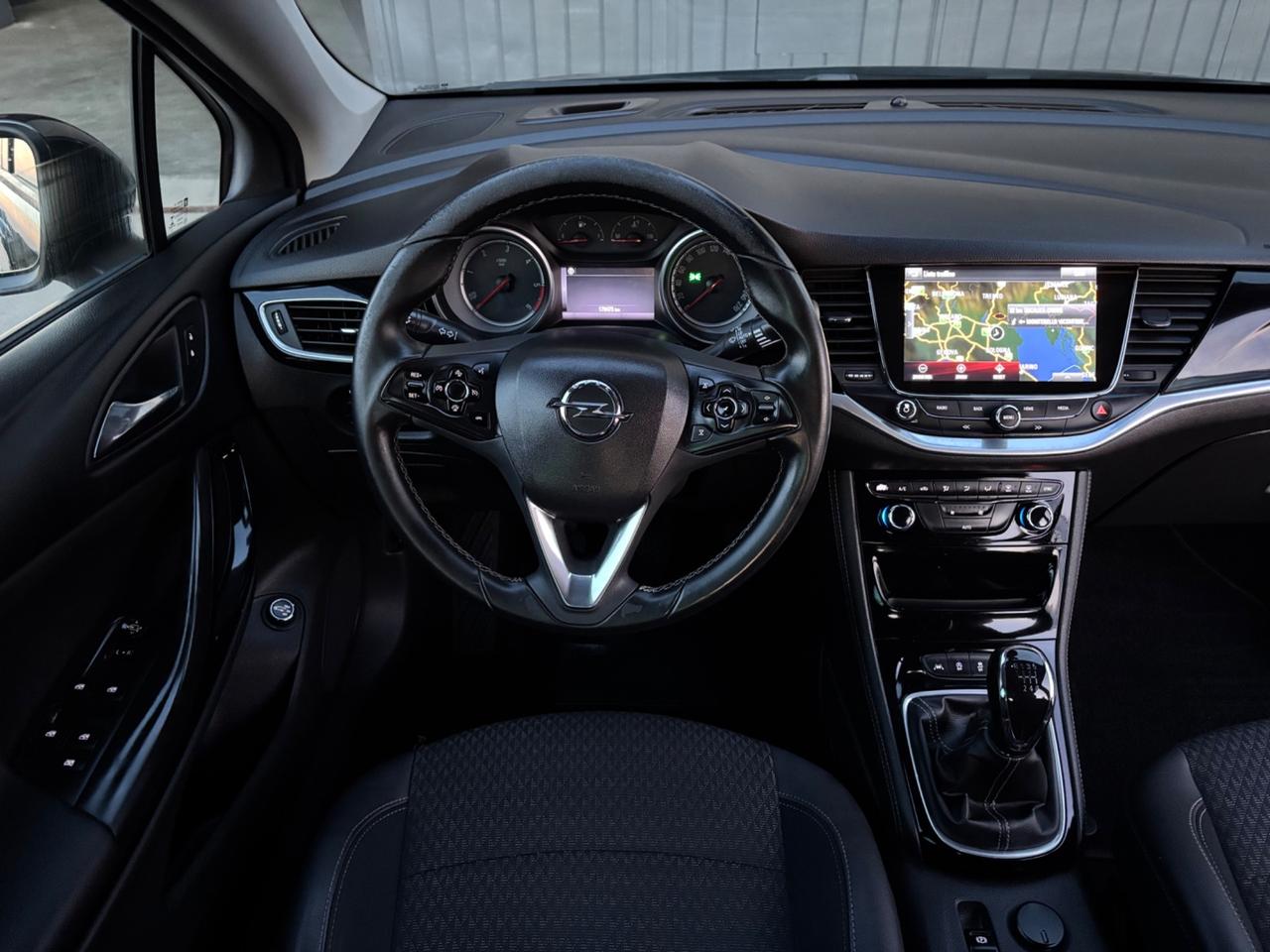 Opel Astra 1.6 CDTi. Neopatentati. Garanzia 12 mesi