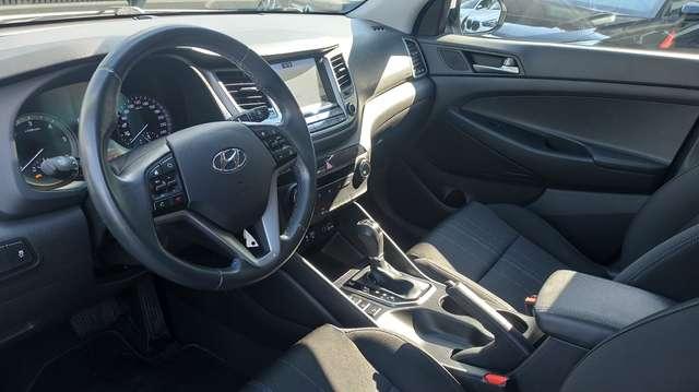 Hyundai TUCSON 1.7 crdi ** AUTOM.+NAVI+UNIPRO+FULL **