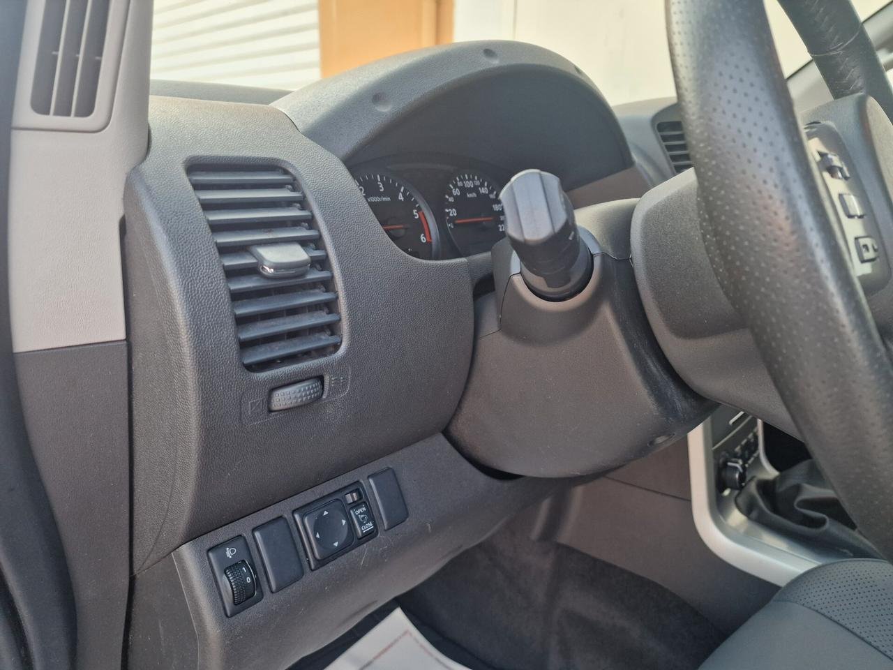 Nissan Navara 2.5 dCi 190CV