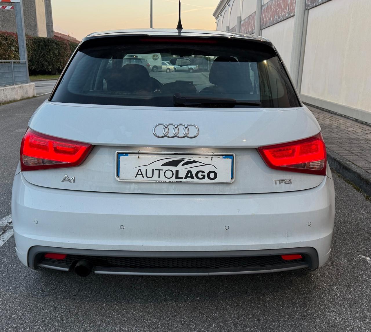 Audi A1 1.2 TFSI S line edition