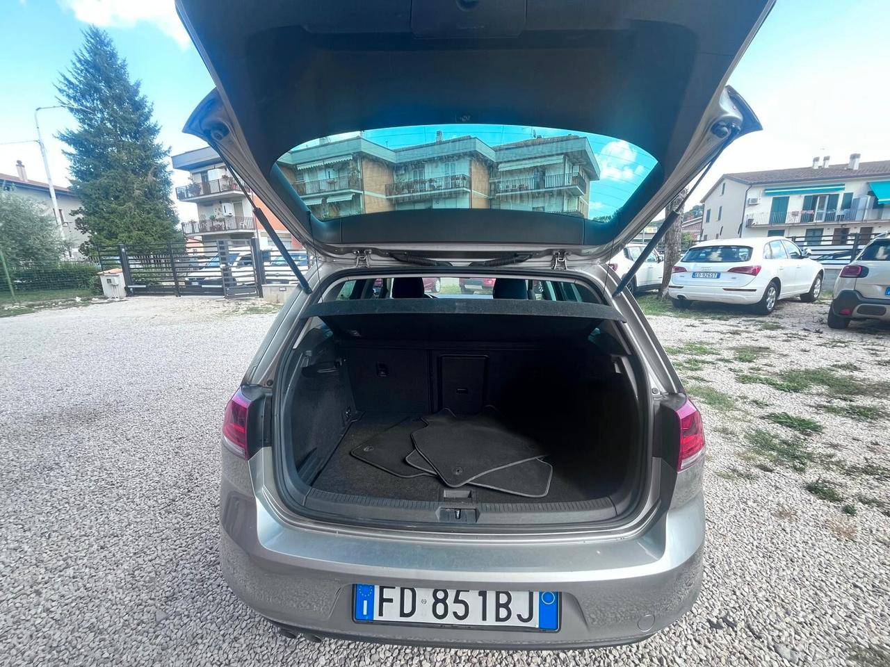 Volkswagen Golf 2.0 TDI 5p. Executive BlueMotion Technology