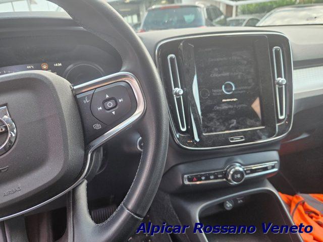 VOLVO XC40 automatico Business PLAGHIN