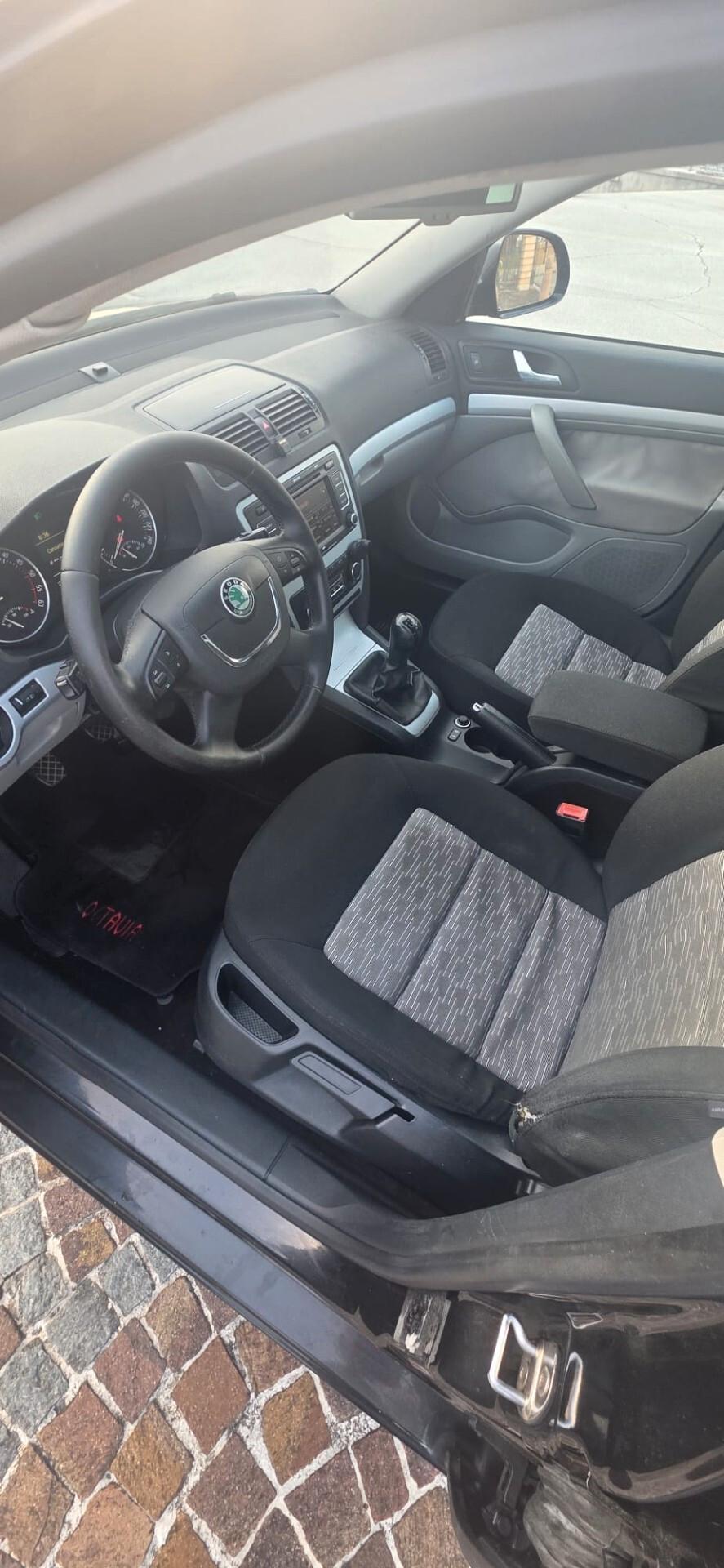 Skoda Octavia 1.6 TDI CR F.AP. Wagon Elegance
