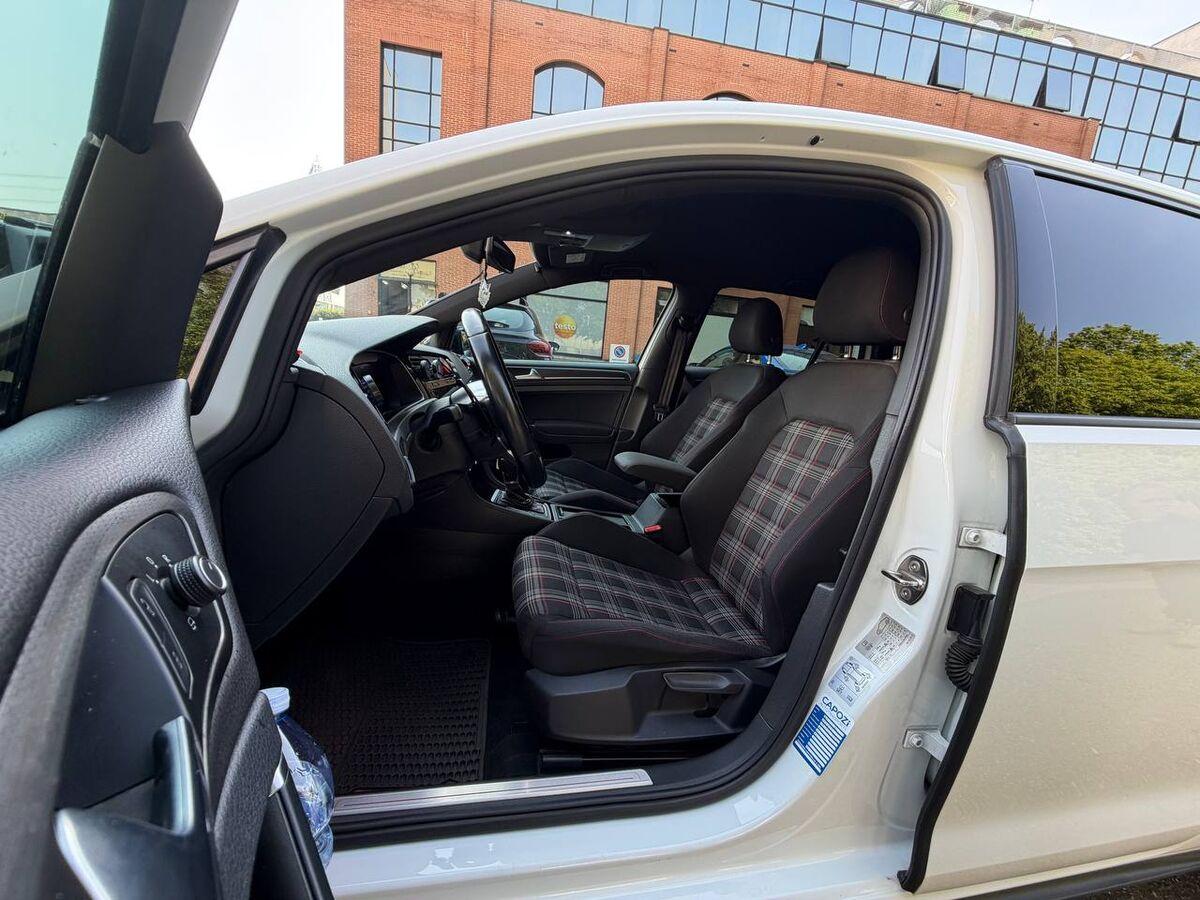 Volkswagen Golf 2.0 tsi Gti Performance 245cv dsg