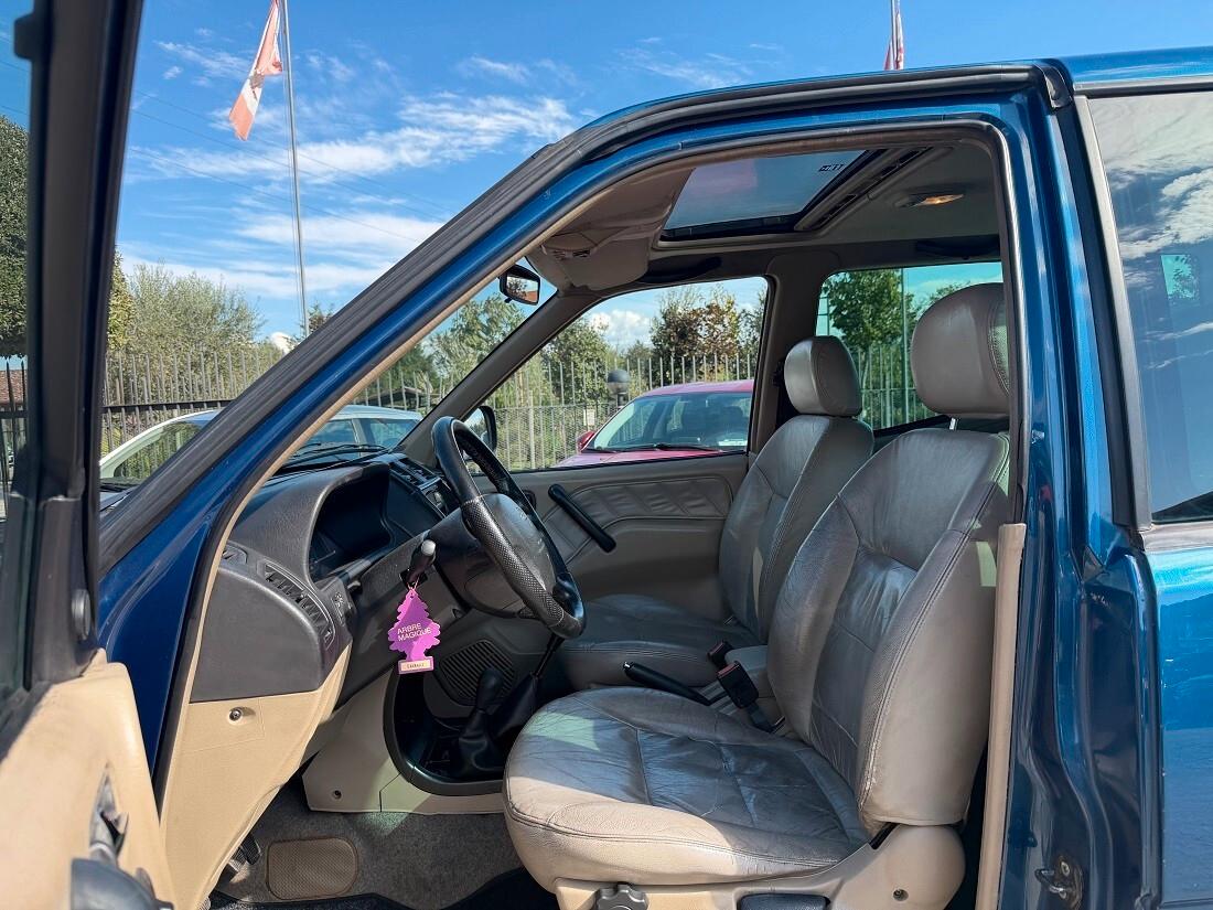 Nissan Terrano II 2.7 Tdi 3 porte Luxury 4X4