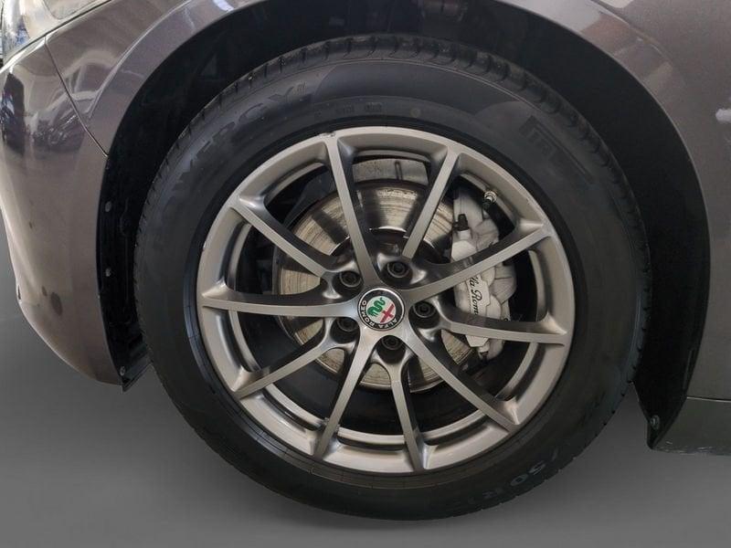 Alfa Romeo Giulia 2.2 Turbo AT8 160CV Business