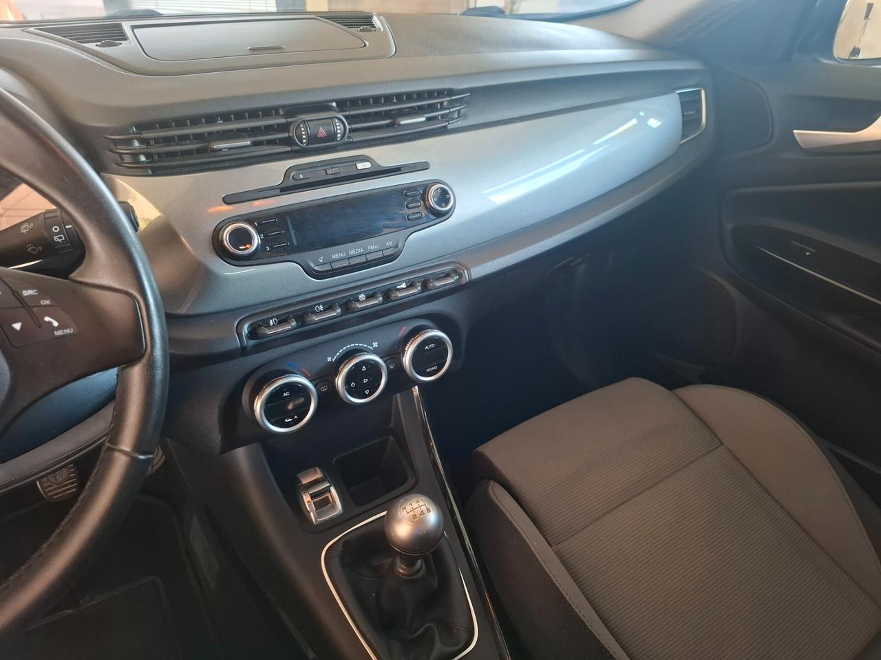 Alfa Romeo Giulietta 1.6 JTDm-2 105 CV Distinctive