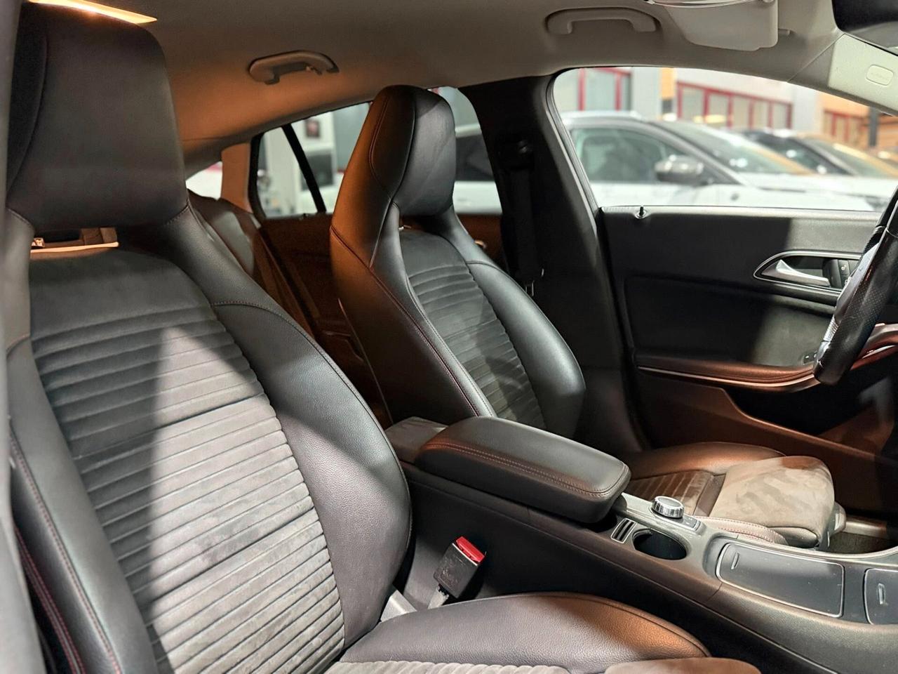 Mercedes-Benz CLA Shooting Brake 200d 4Matic Autom 2018 cdi 136cv