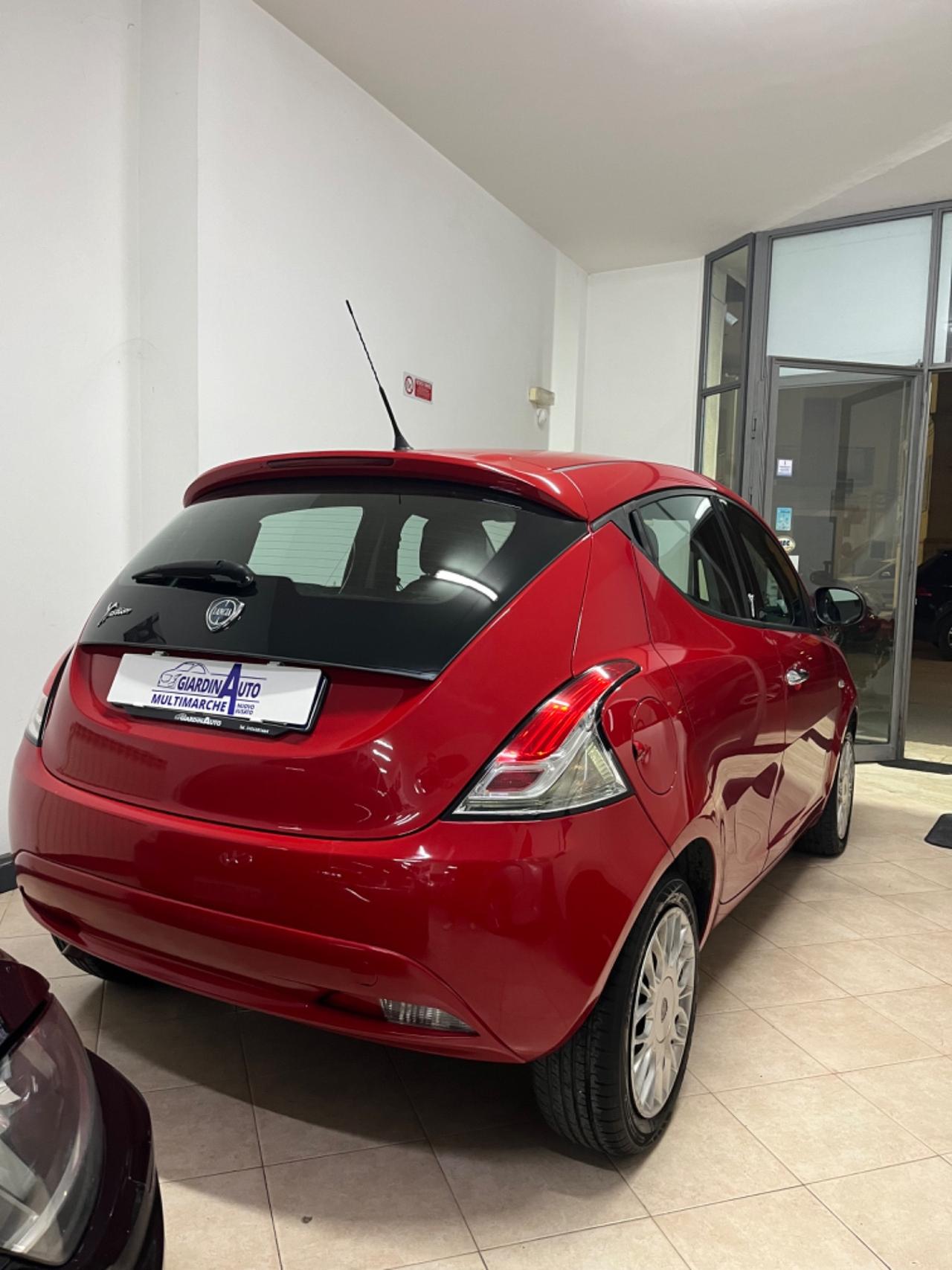 Lancia Ypsilon 1.3 MJT 16V 95 CV 5 porte