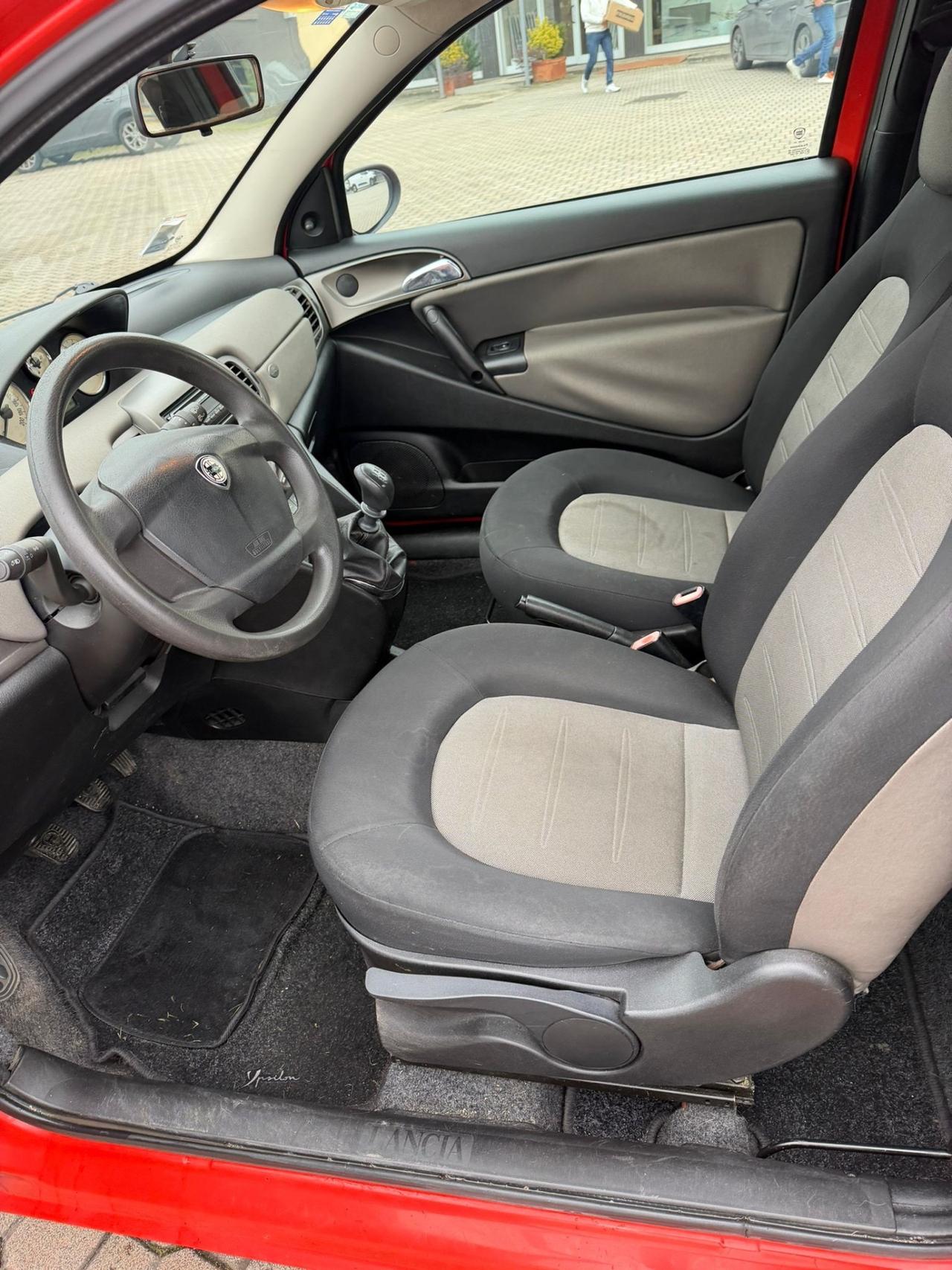 LANCIA YPSILON 1.2 BENZINA NEOPATENTATI