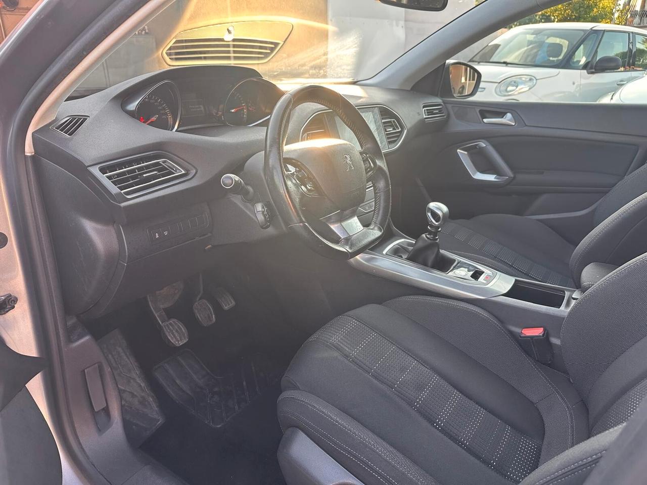 Peugeot 308 BlueHDi 120 S&S EAT6 GT Line