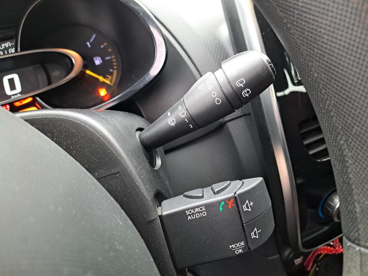 Renault Clio 1.5 dCi 8V 75CV 5 porte Wave