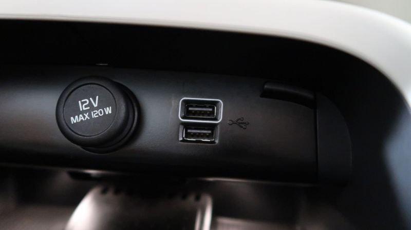 Volvo XC40 Recharge T5 Plug-in Hybrid Recharge Plus Bright