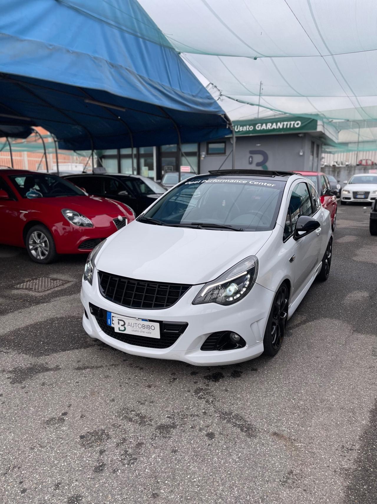 Opel Corsa 1.6 T 192CV 3 porte OPC