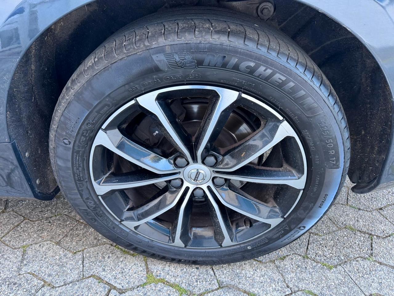 Volvo V60 D3 Business Plus*EURO6*NAVI*CERCHI