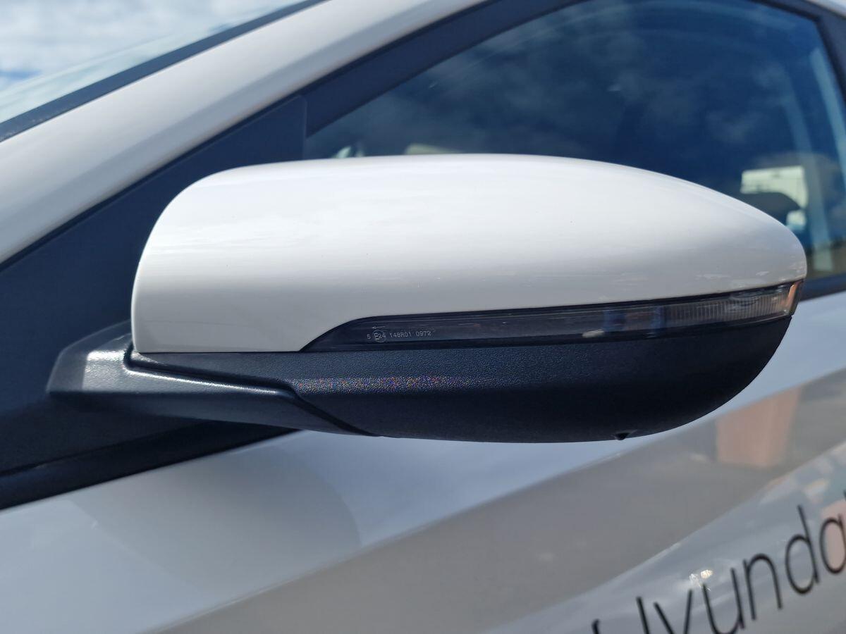 HYUNDAI I20 1.2 CONNECTLINE