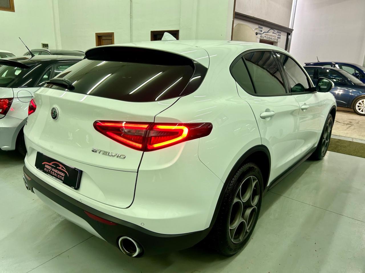 Alfa Romeo Stelvio 2.2 190 CV AT8 Q4 FINANZIABILE