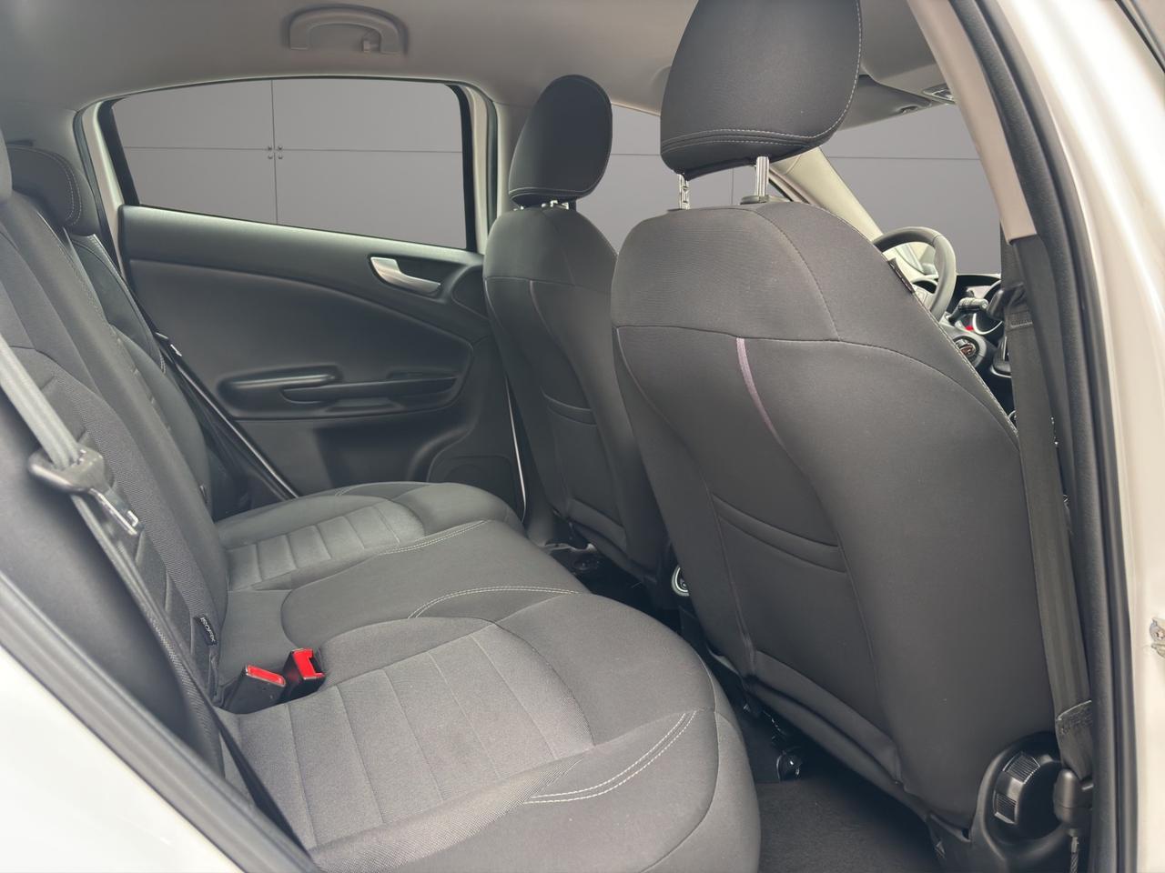 Alfa Romeo - Giulietta 1.6 jtdm Super 120cv