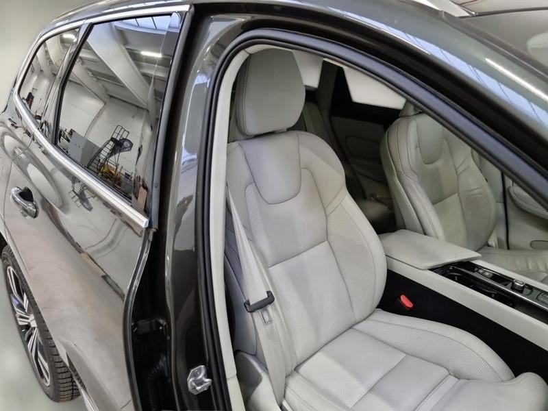 VOLVO XC60 T6 PLUG-IN AWD AUTO RECHARGE INSCR. SUV