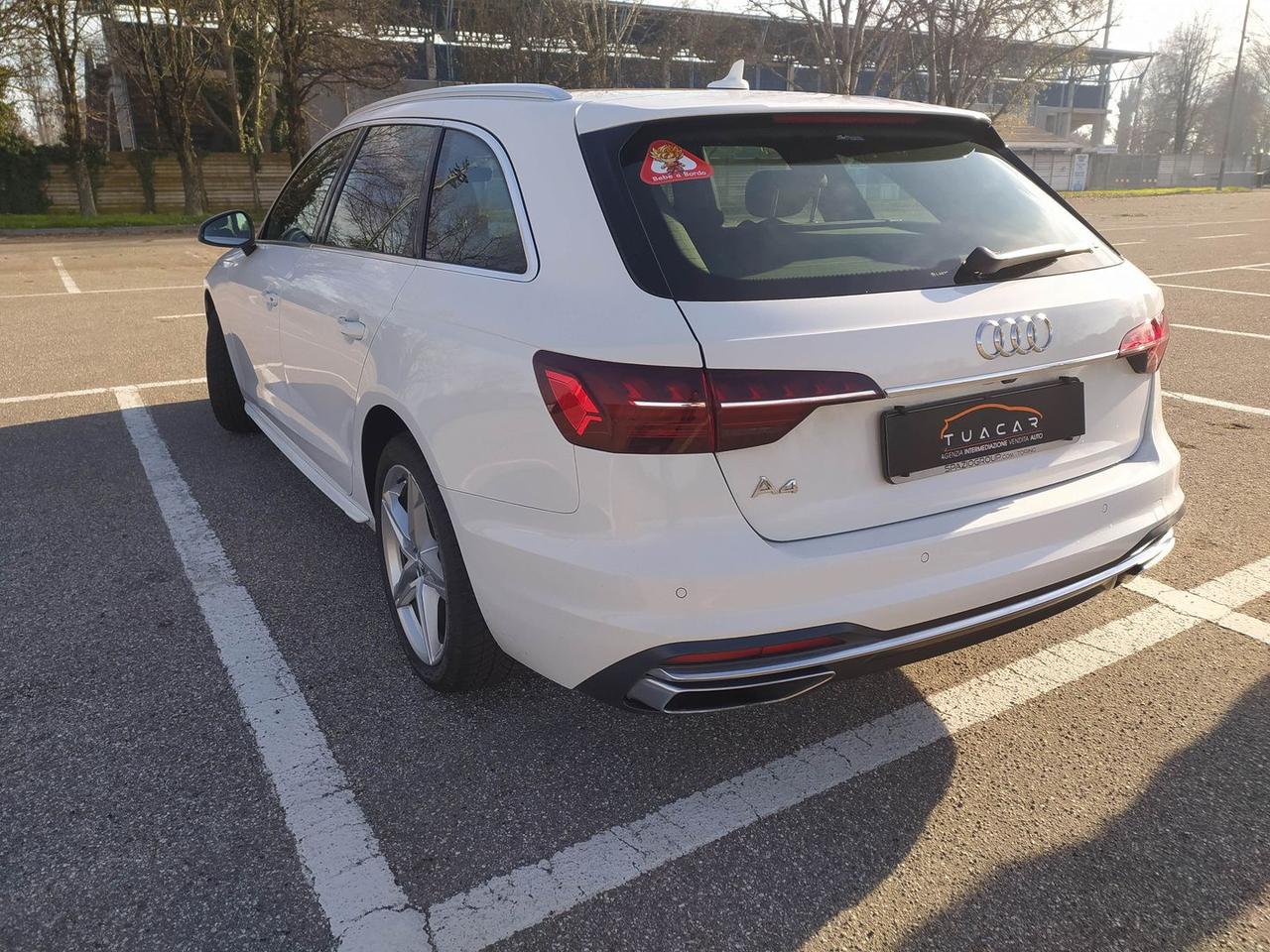 Audi A4 Business Advanced 2.0 35 TDI MHEV #8151