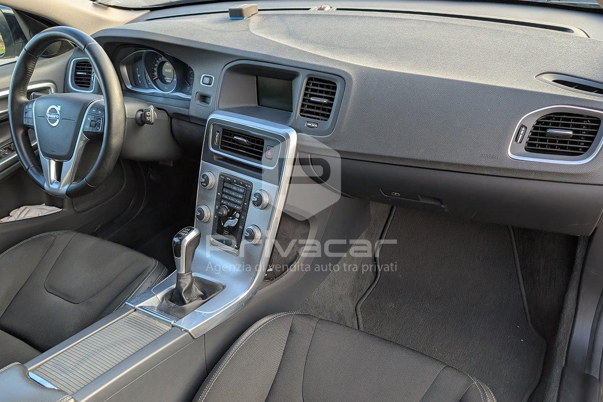 VOLVO V60 D2 Momentum