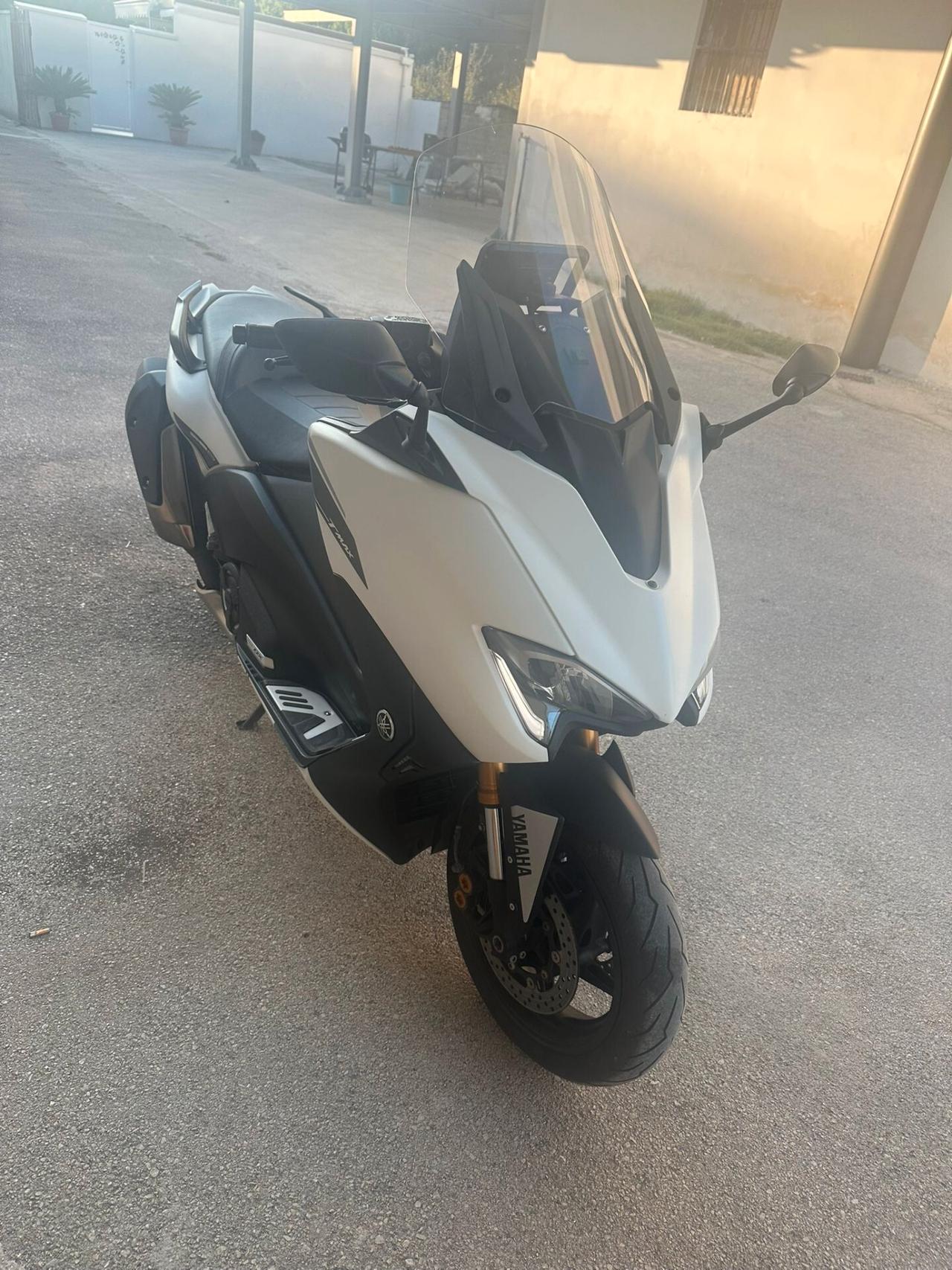 YAMAHA T-MAX 530 20MILA KM 0 SINISTRI - 2017