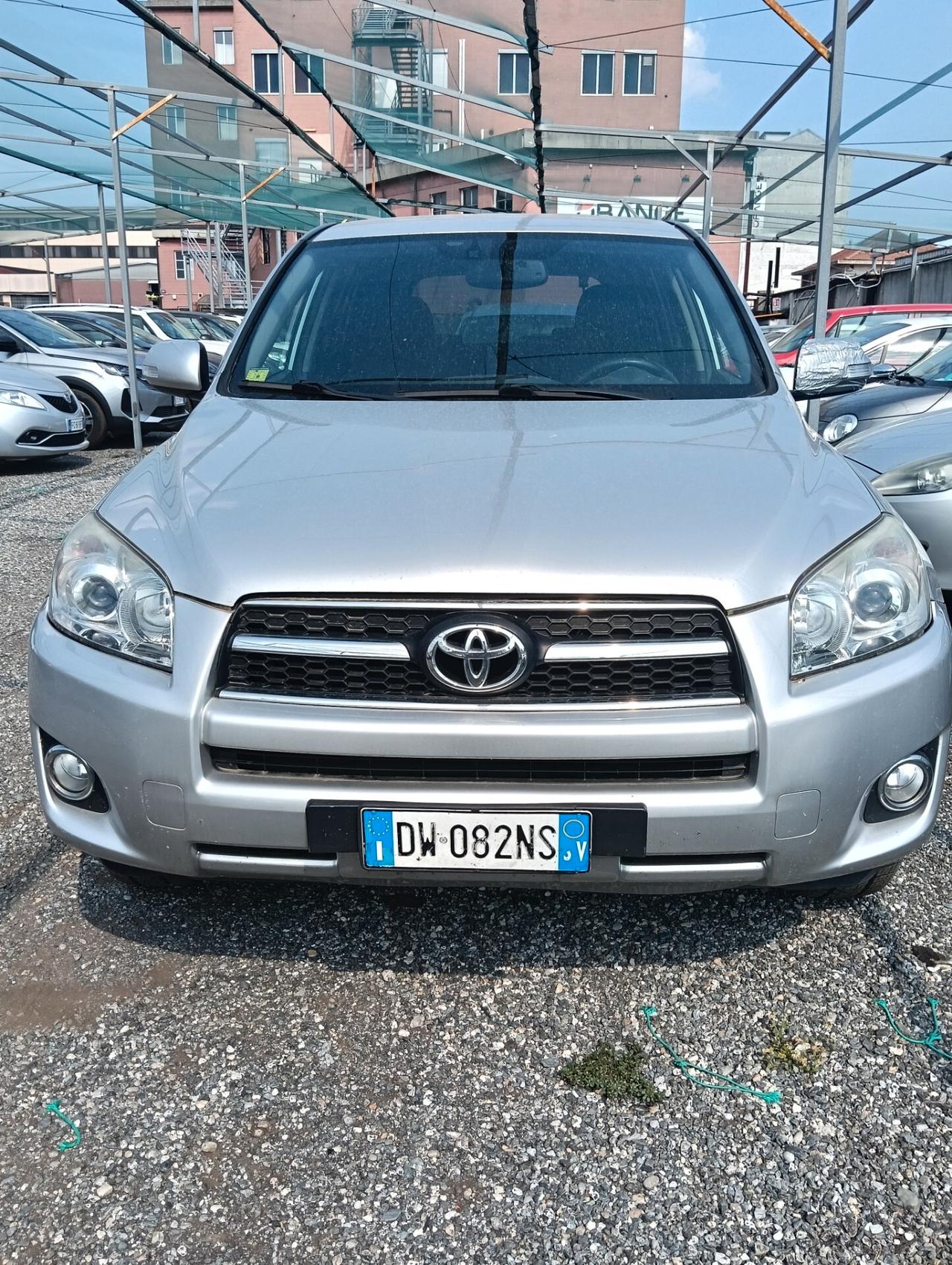 Toyota RAV 4 RAV4 Crossover 2.2 D-4D 150 CV DPF Luxury