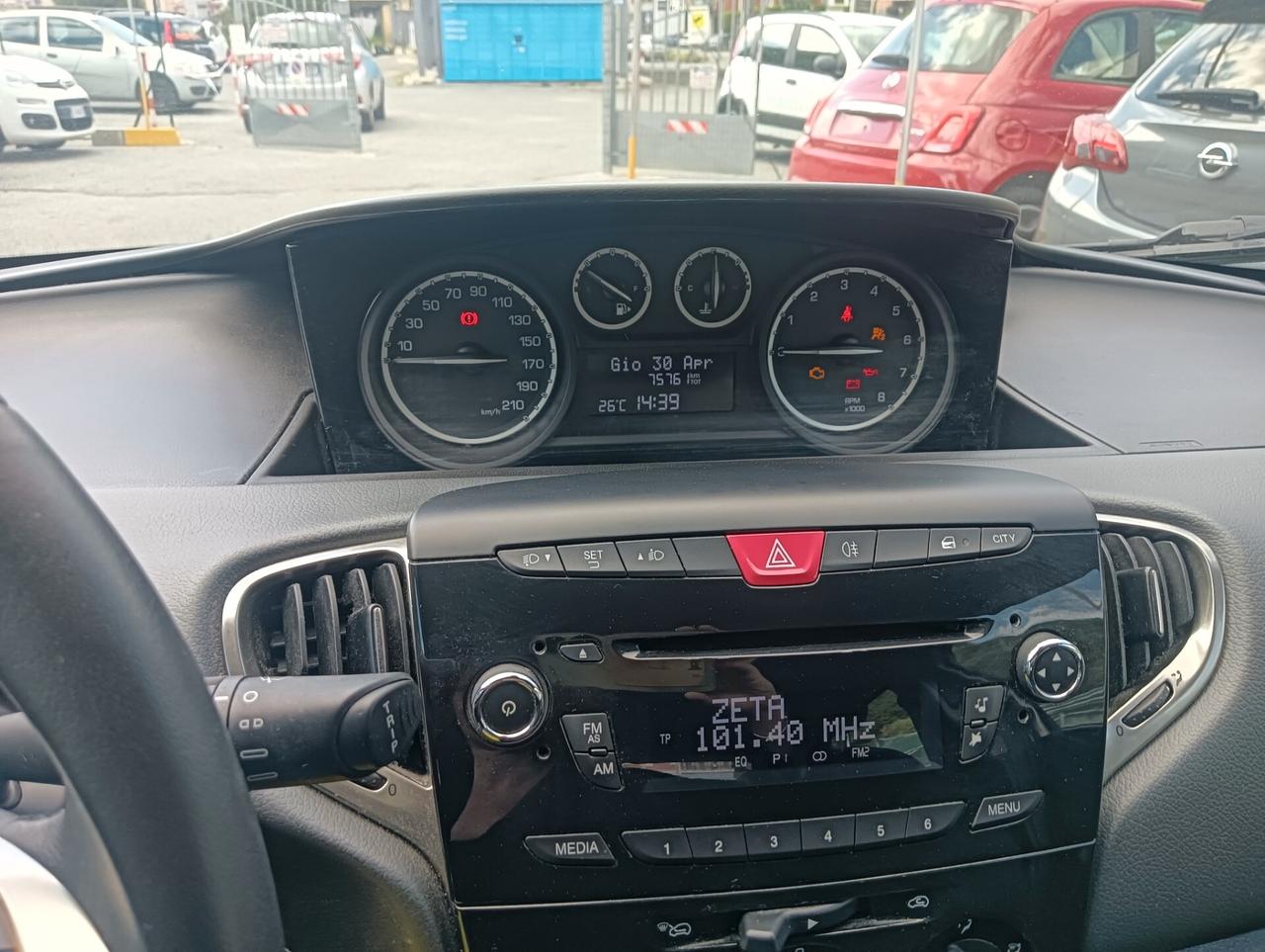 Lancia Ypsilon 1.2 69 CV 5 porte Gold