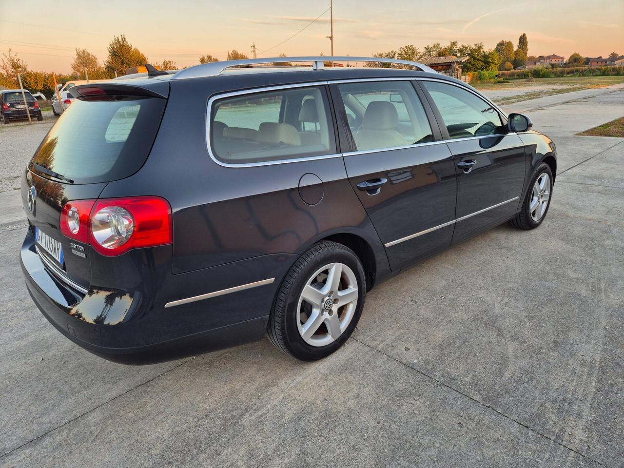 Volkswagen Passat 2.0 TDI DPF 4mot. Var. Highline