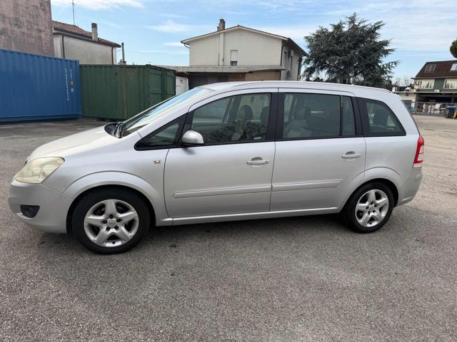 OPEL Zafira 1.6 16V VVT Cosmo senza nessun lavoro da fare