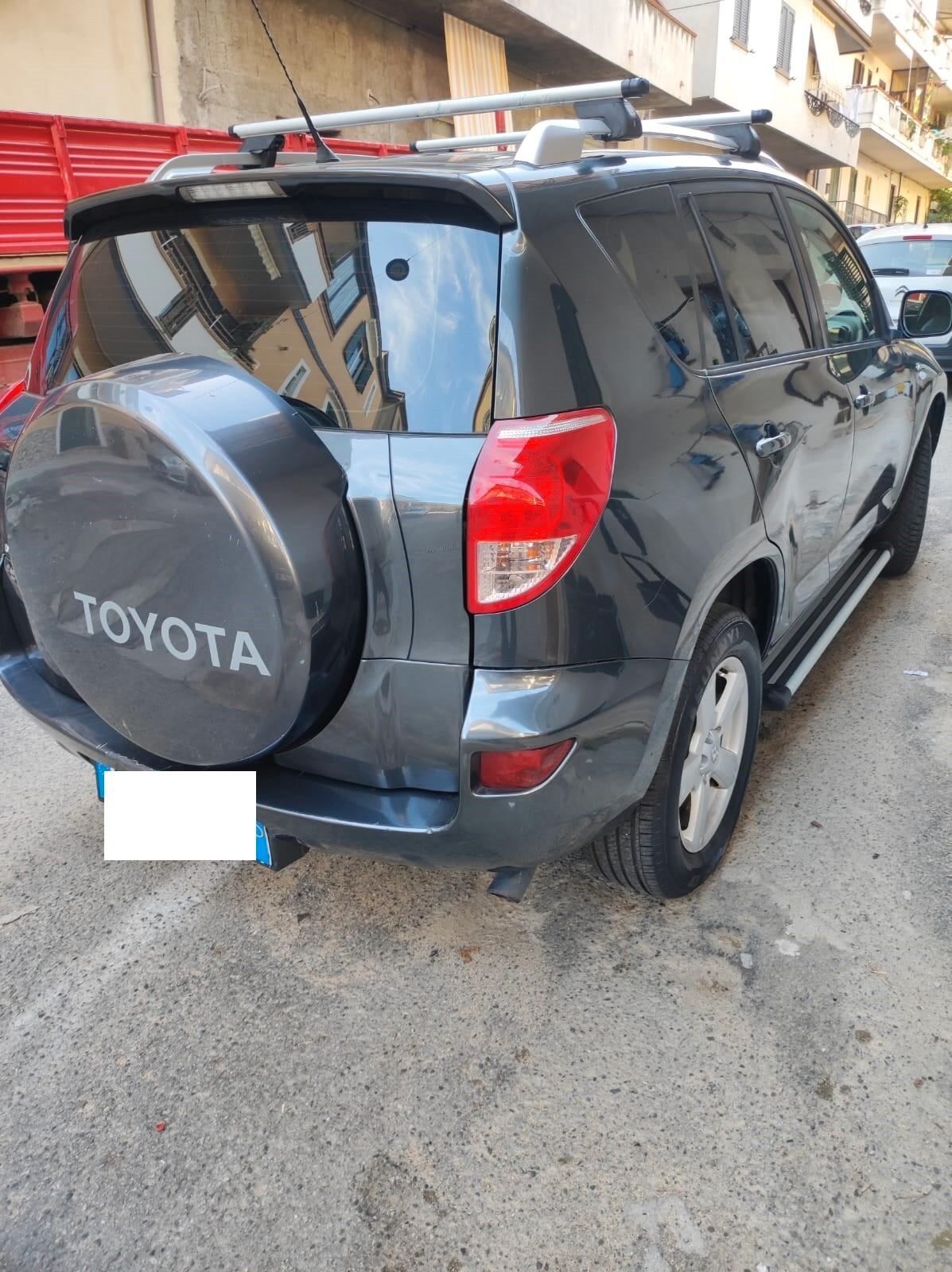 Toyota RAV 4 RAV4 2.2 D-4D 136 CV -IN CONTO VENDITA DI UN NOSTRO CLIENTE