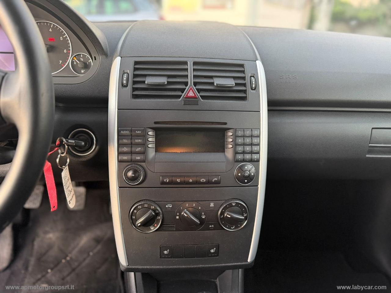 MERCEDES-BENZ A 150 Avantgarde BLACK MATT