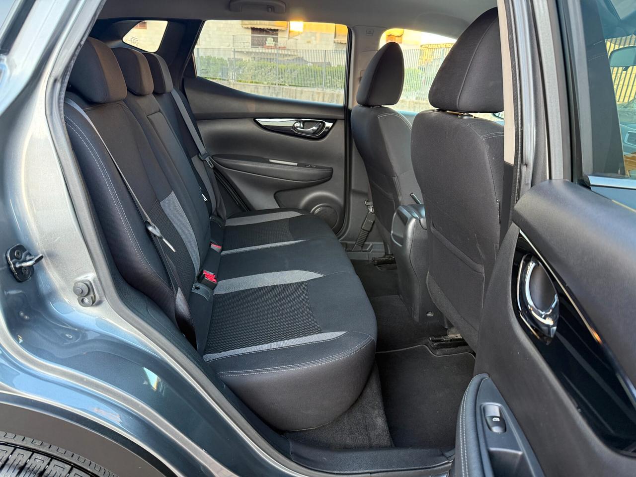 Nissan Qashqai 1.5 dCi Business RetroCam Navi Led