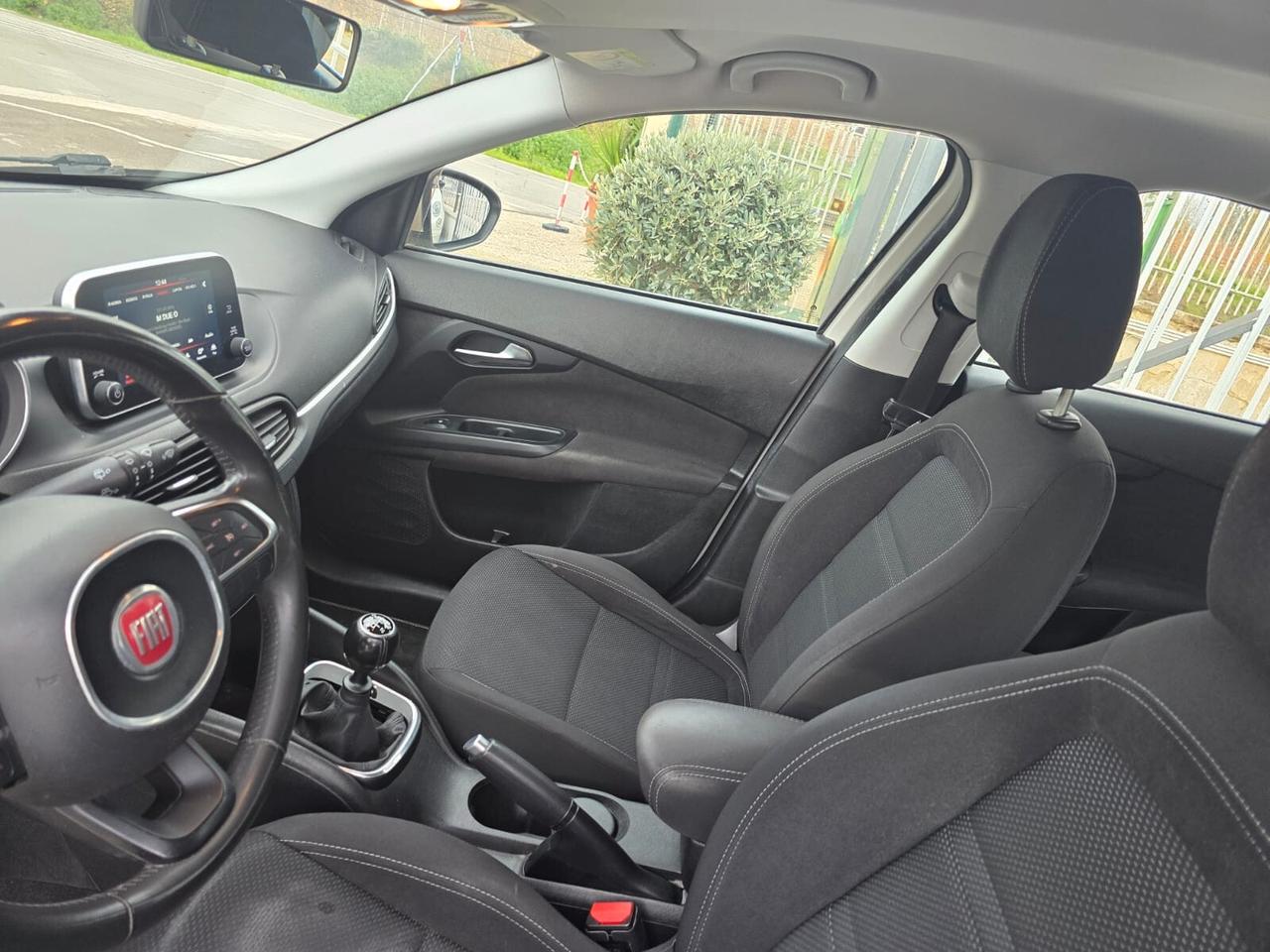 Fiat Tipo 1.6 Mjt S&S 5 porte S-Design