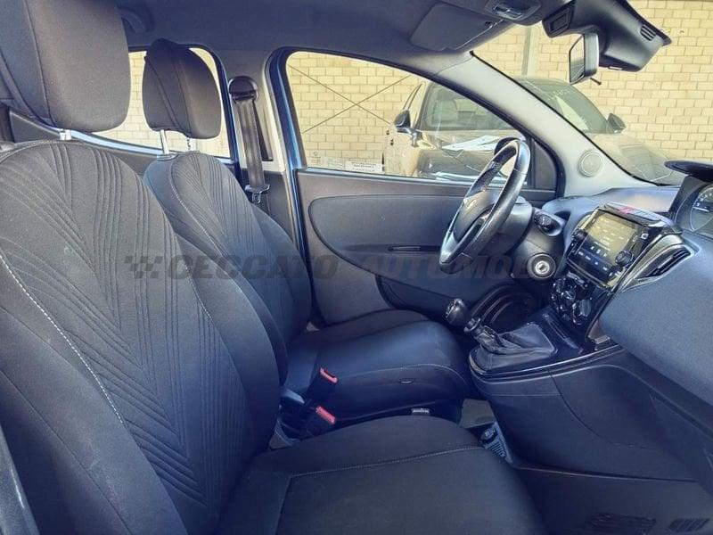 Lancia Ypsilon Ypsilon 1.0 firefly hybrid Gold s&s 70cv 5p.ti