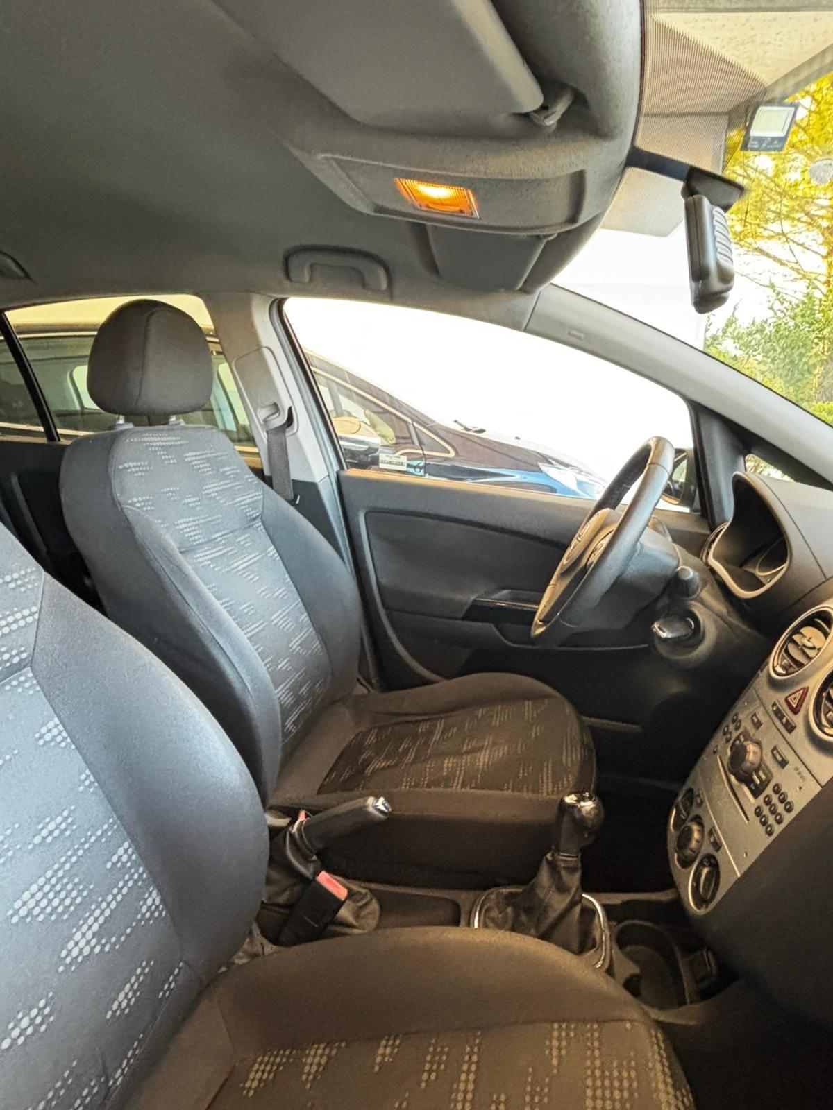 Opel Corsa 1.2 5 porte Sport