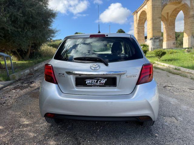 TOYOTA Yaris 1.0 5 porte LOUNGE