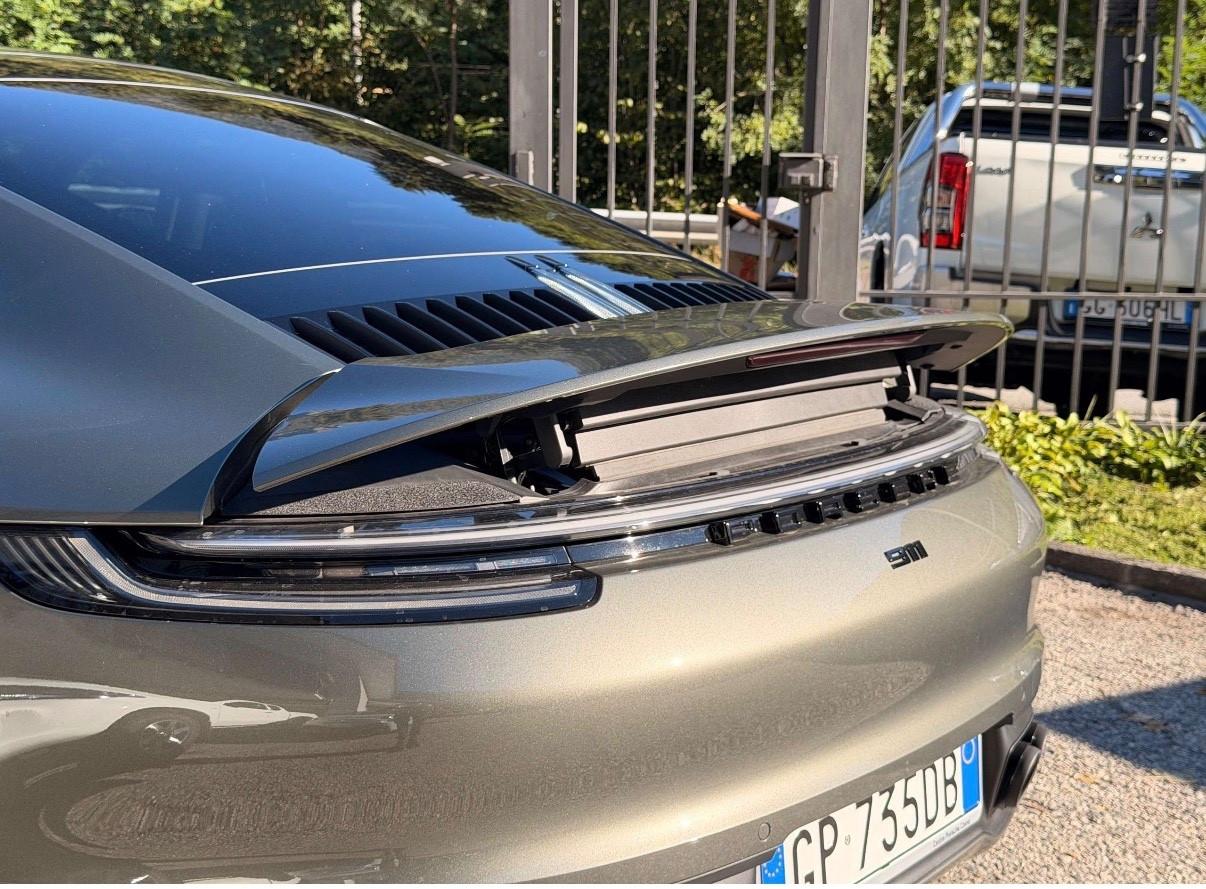 Porsche 911 Carrera 992