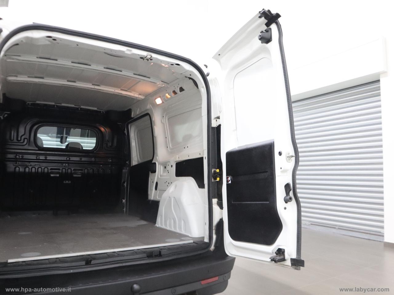 FIAT Doblò 1.6 MJT 120CV MAXI 3 POSTI NAVI RETROCAMERA CLIMA AUTOMATICO