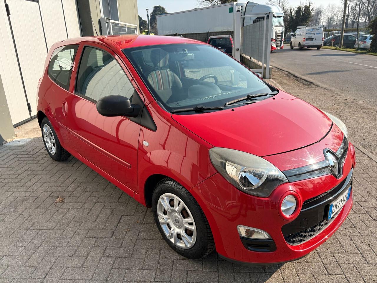 Renault Twingo 1.2 16V ANCHE NEOPATENTATI