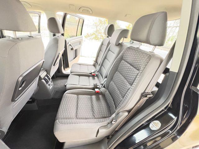 VOLKSWAGEN Touran 1.6 BENZINA FARI FENDI CERCHI IN LEGA OK NEOP