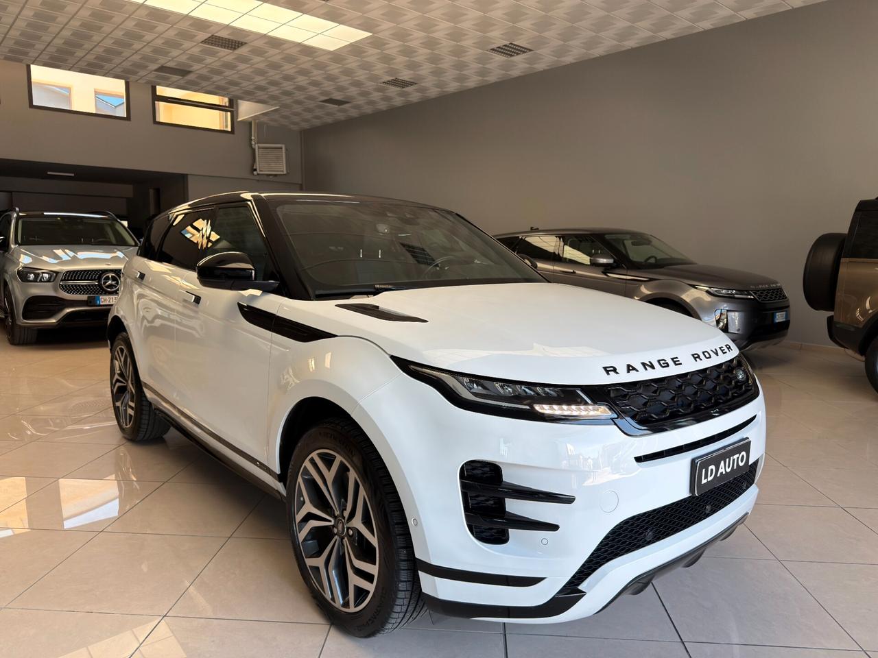 Land Rover Range Evoque 2.0D I4-L.Flw 150CV AWD Auto R-Dynamic SE