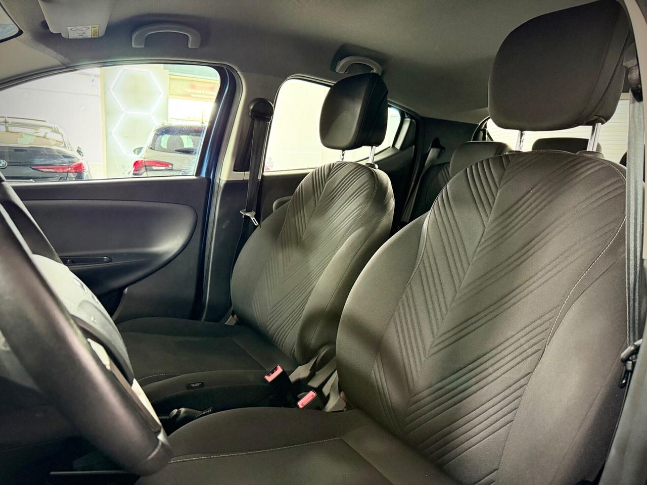 Lancia Ypsilon 1.0 Gold Aziendale 5porte Hybryd