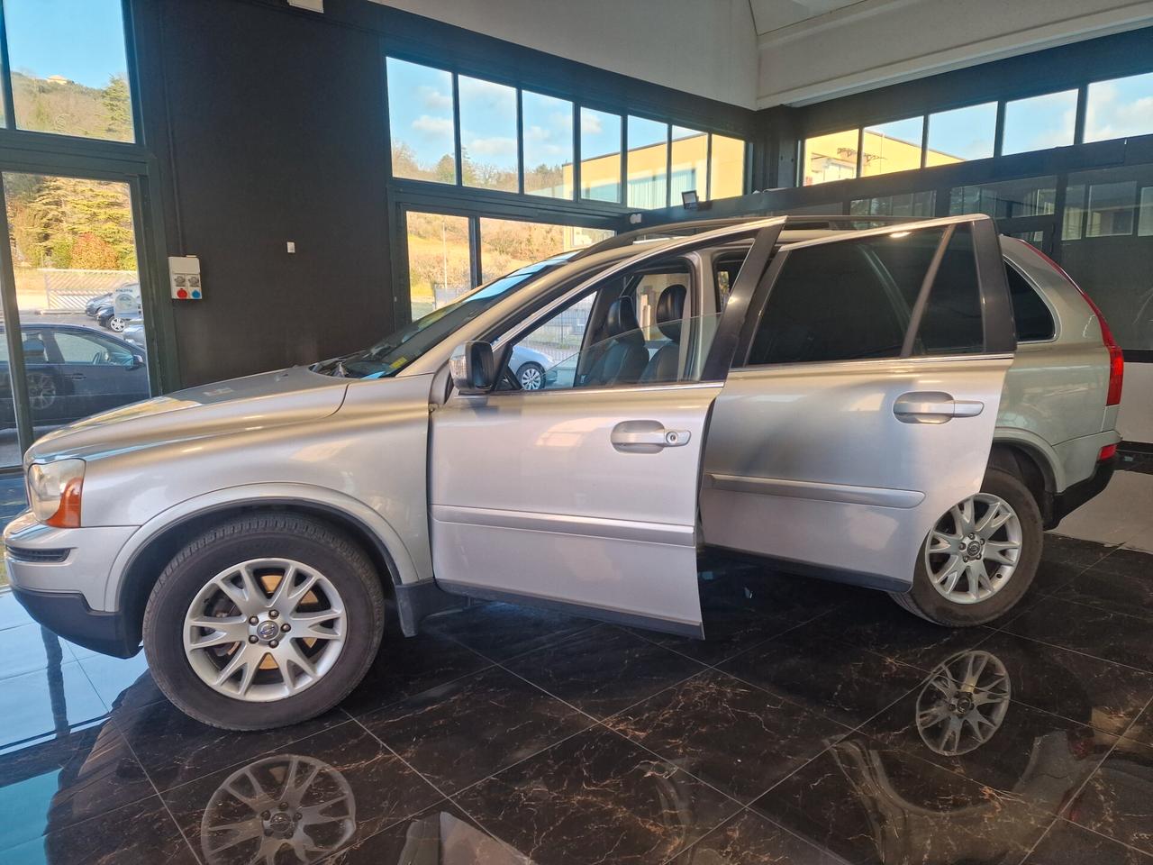 Volvo XC 90 XC90 2.4 D5 185 CV aut. AWD Executive