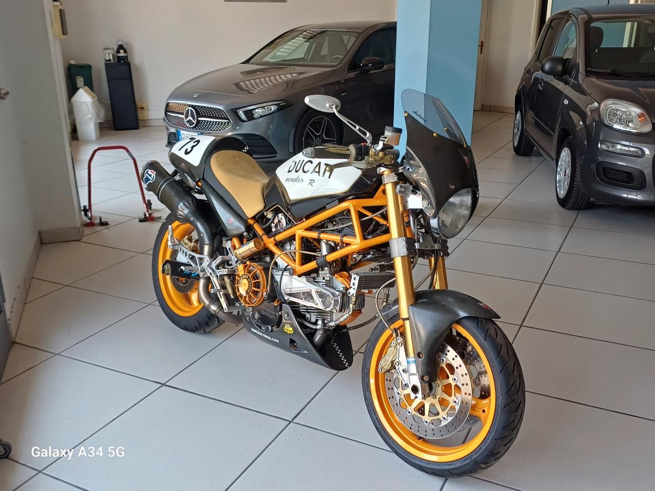 DUCATI MONSTER R 600