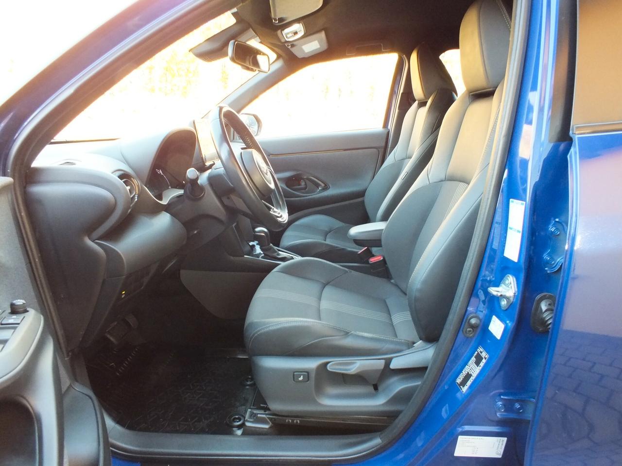 TOYOTA YARIS CROSS 1.5 HYBRID 4X4 AUTOCARRO N1 + IVA