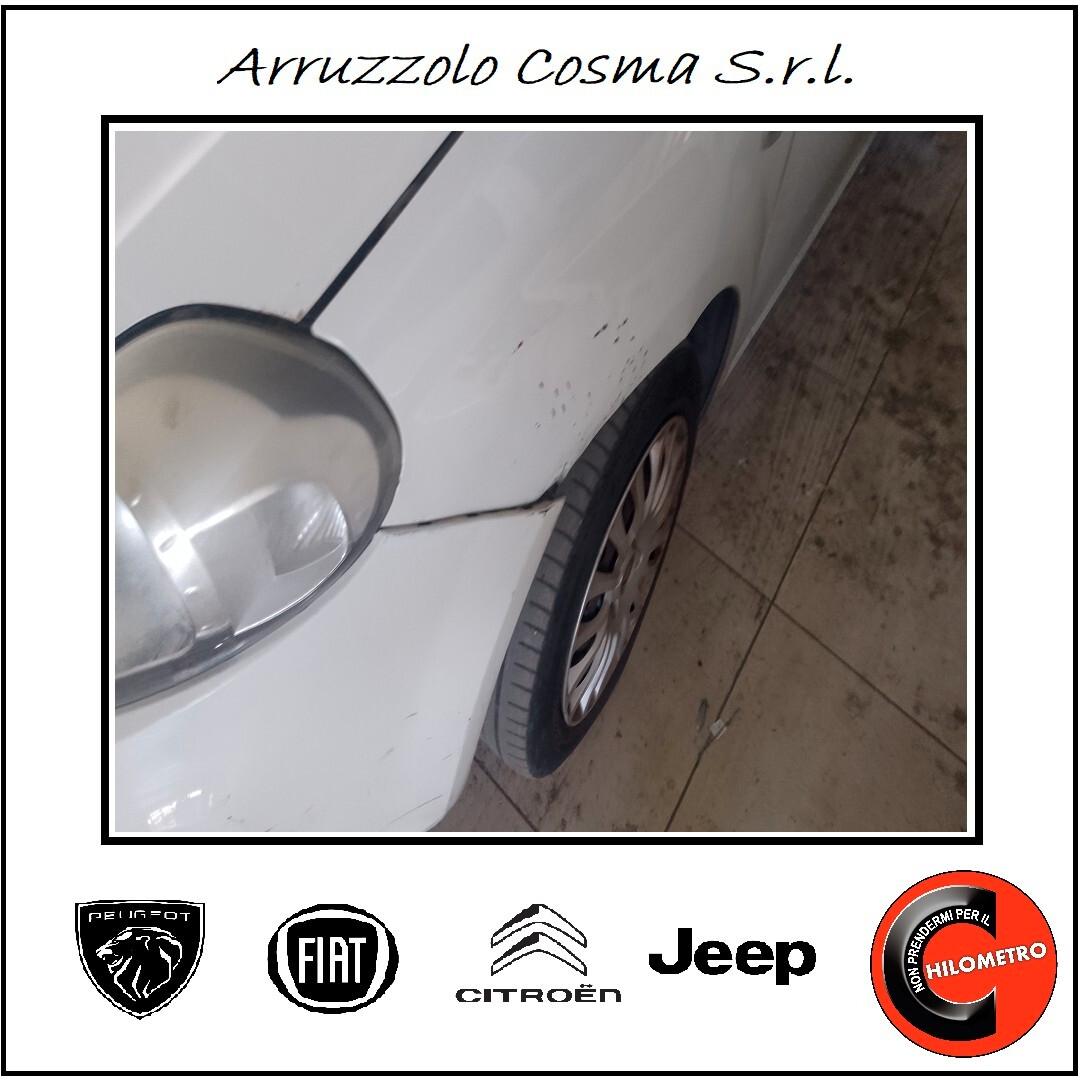 Fiat Punto 1.3 MJT II 75 CV 5 porte Young-Auto vista/piaciuta -problemi al motore per consumo olio