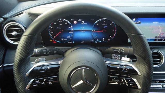 MERCEDES-BENZ E 220 d S.W. 4Matic Auto Premium AMG