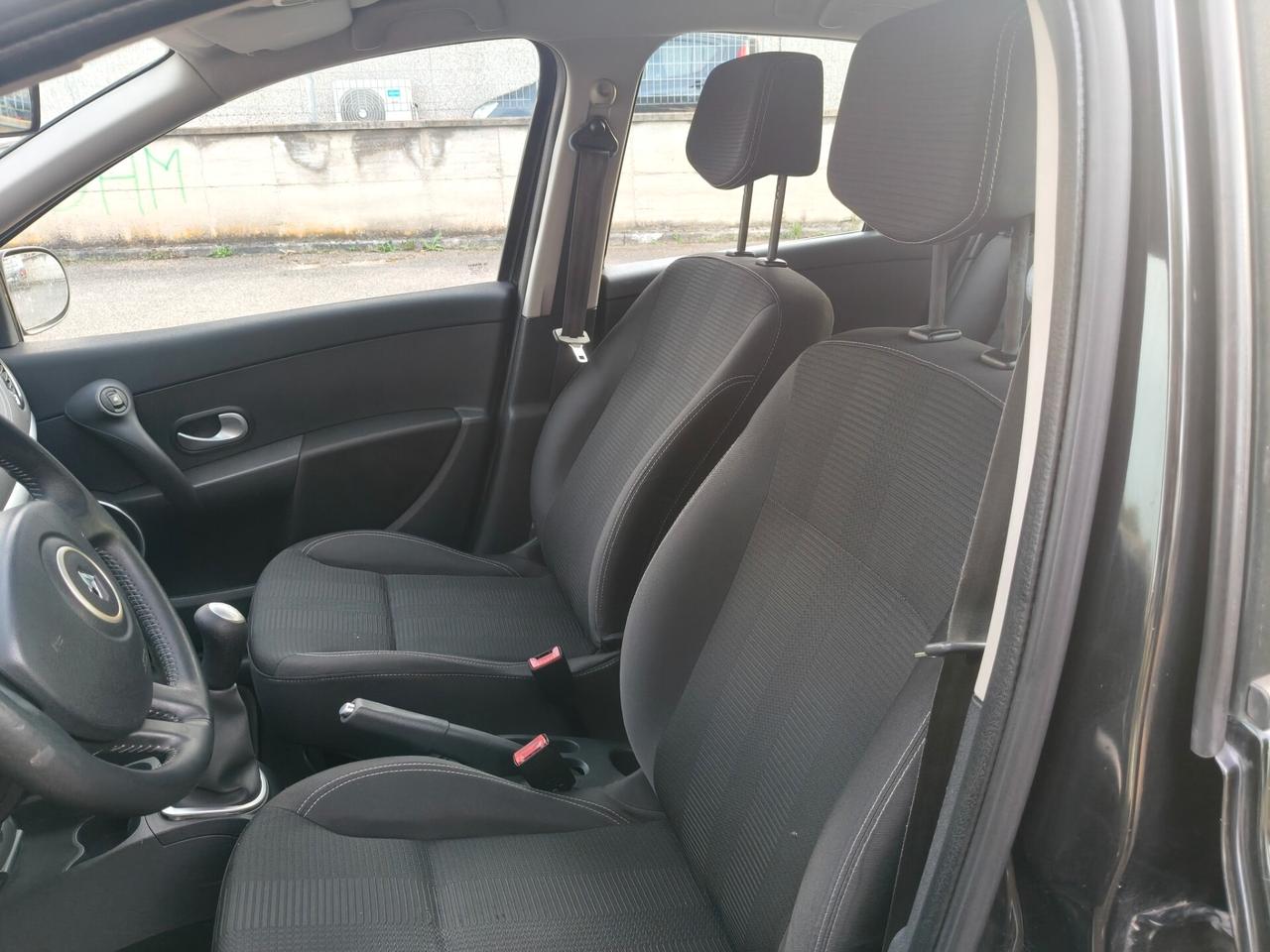 Renault Clio 1.2 sw del 2011 SOLO 105.000 KM