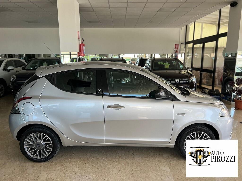 LANCIA YPSILON AUTOM 0.9 BENZ ANNO 2012 108000KM